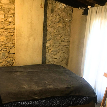 Oasi di Tranquillità con Vista Panoramica a un Passo dal Mare